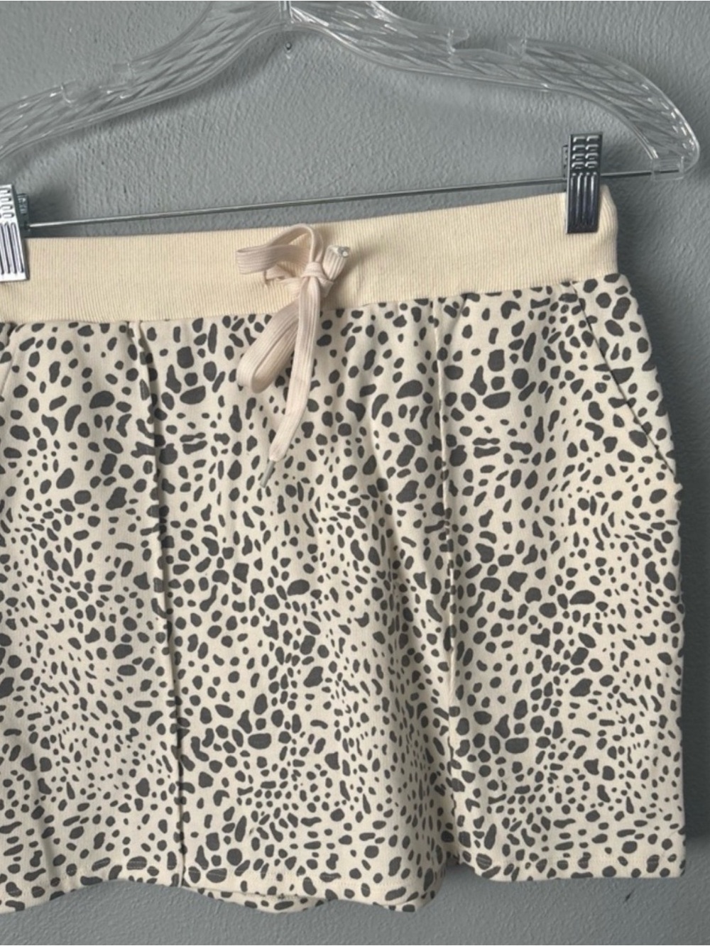 Le Lis Cream Skirt with Animal Print